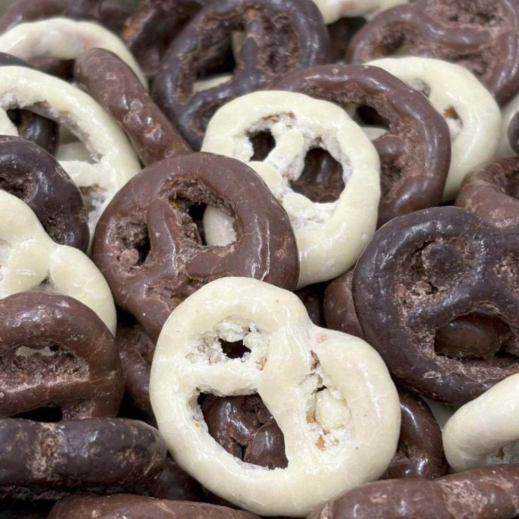 Mix de Pretzels con Chocolates: Dulce y Salado