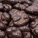 Nueces con Chocolate Negro