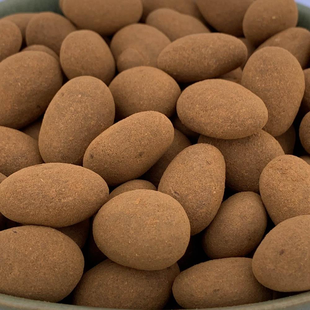 Amandes au chocolat et à la cannelle