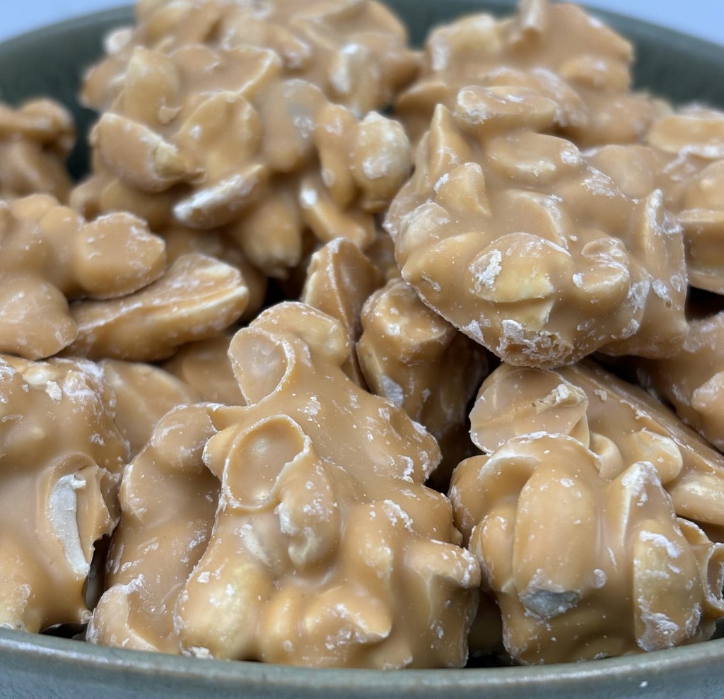 Biscuits aux cacahuètes, chocolat, caramel et sel de mer