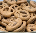 Pretzels con Chocolate Caramelo y Sal Marina